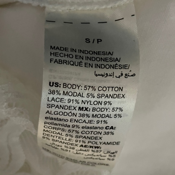 White House Black Market Casual White Long Sleeve Lace Hem Basic Tshirt Sz Small - Picture 5 of 6